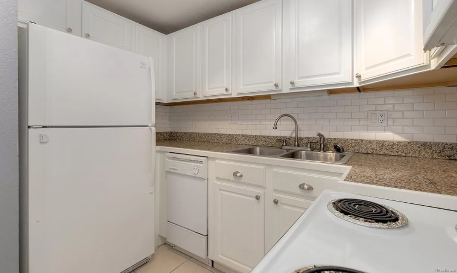 Kitchen - 909 S Pearl St