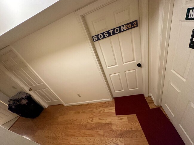 Building Photo - 12/1 No Fee! Huge Lower Allston townhouse 5BR/2.5BA!
