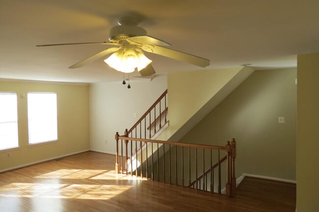 Building Photo - 2208 Wimbledon Cir