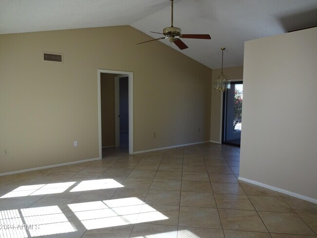 Building Photo - 13722 W Gable Hill Dr