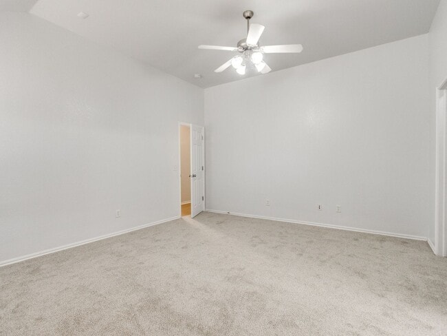 Building Photo - Updated Home + North Edmond + 4 Bedrooms