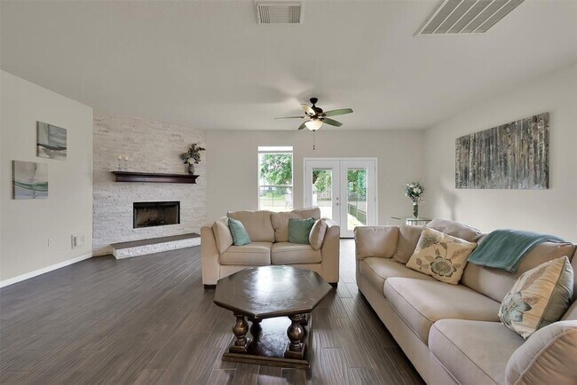 Building Photo - 155 Snug Harbor Dr