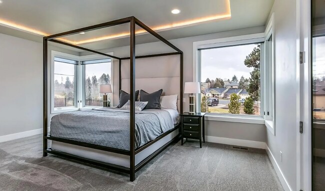 Building Photo - Beautiful and Spacious 3 Bed/2.5 Bath Home on 0.46 Acre Lot in SE Bend