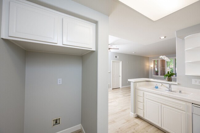 Building Photo - 104 Tropea Aisle