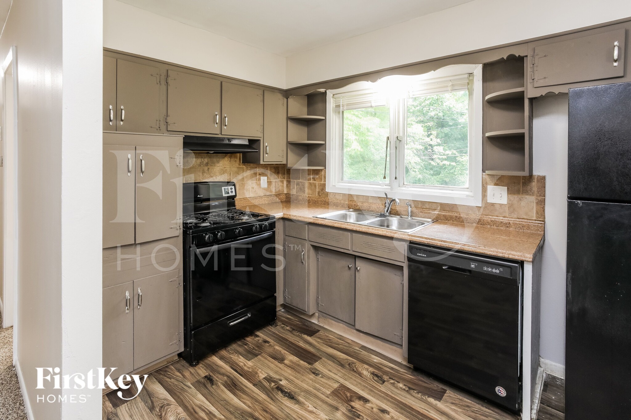 Building Photo - 6900 E 85th Terrace