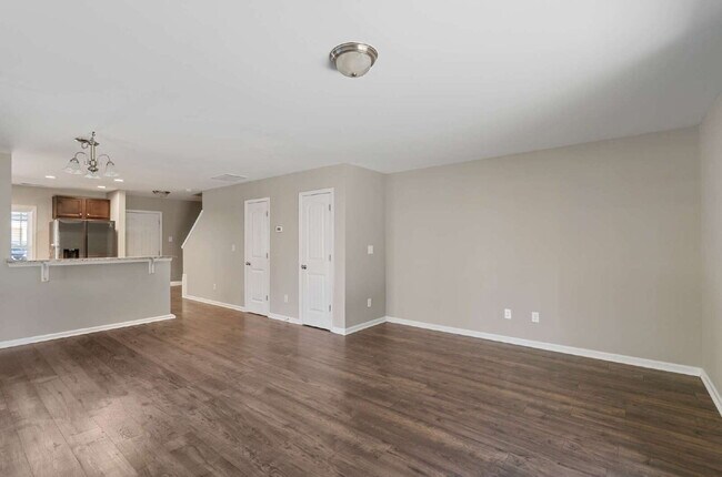 Building Photo - 2-Bed End Unit Townhome in Clayton