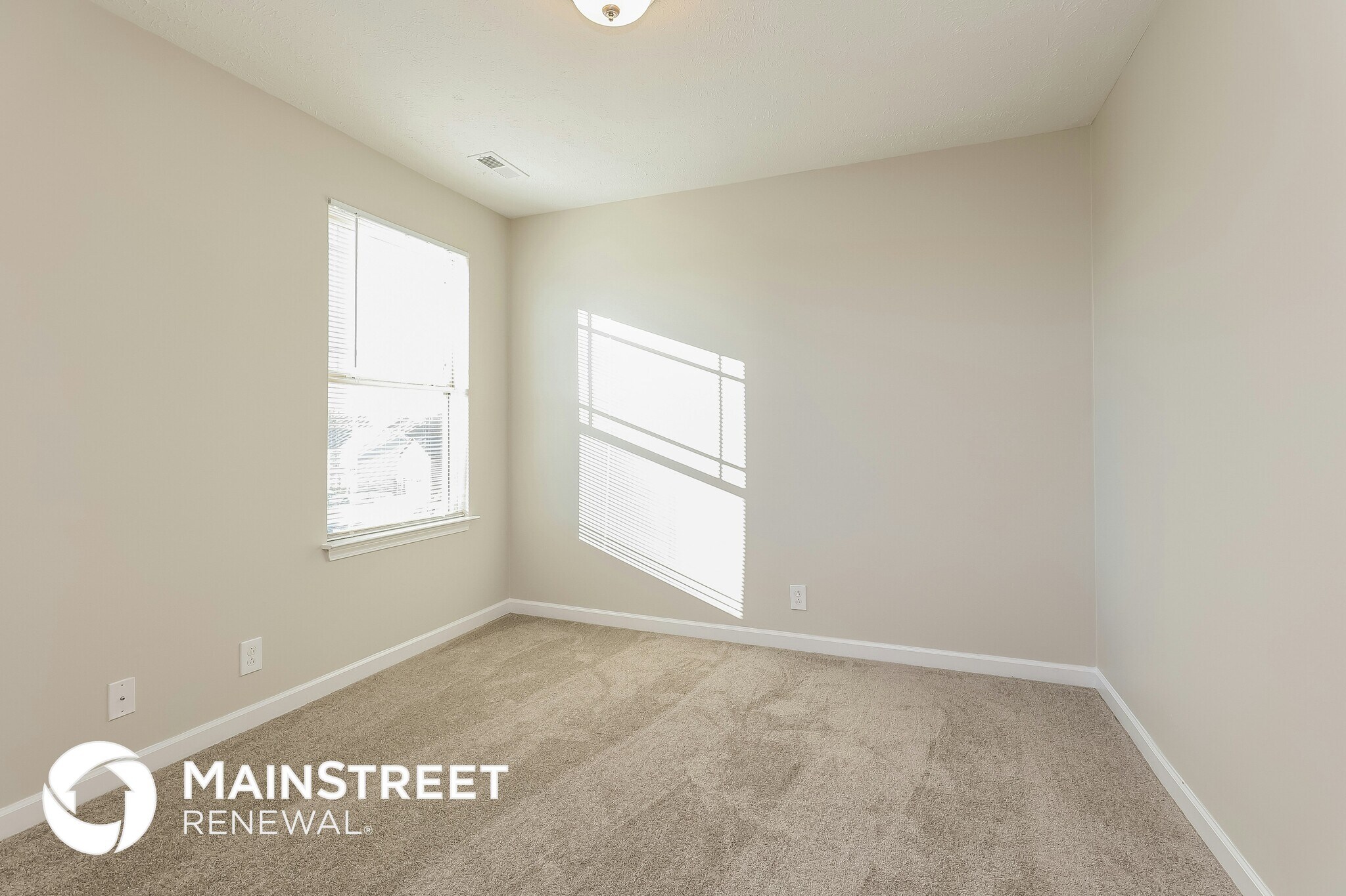 Building Photo - 1309 Halverson Dr