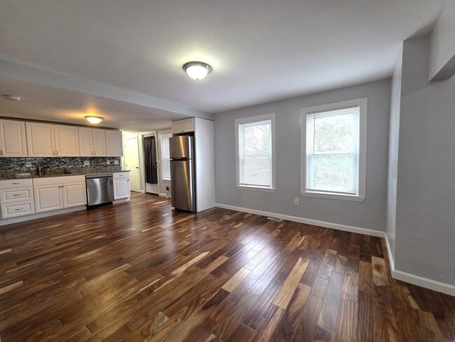 Building Photo - 69 Pratt St