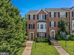 Building Photo - 316 E 5th Ave