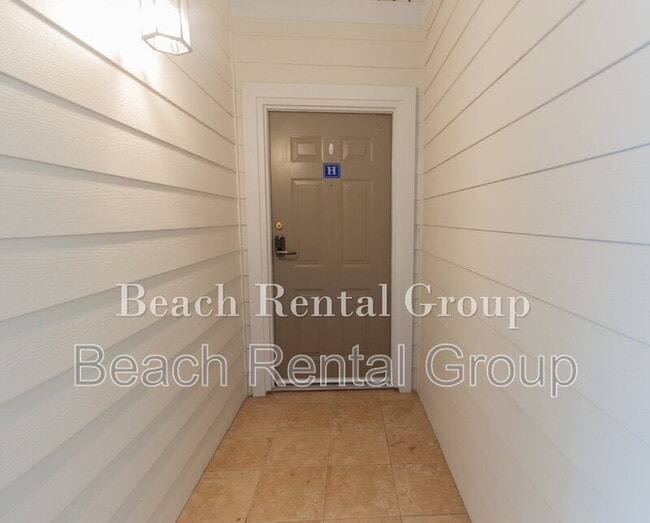 Building Photo - 2029 Silvercrest Dr