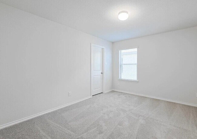 Building Photo - Charming 3BR House in Crowley