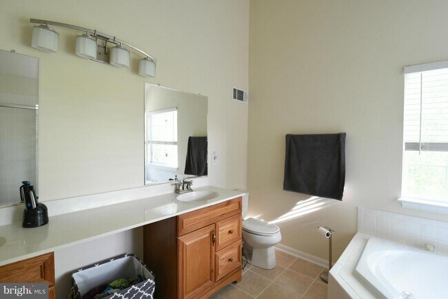 Building Photo - 2892 Nicely Ct