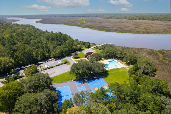 Building Photo - 4492 Great Oak Dr