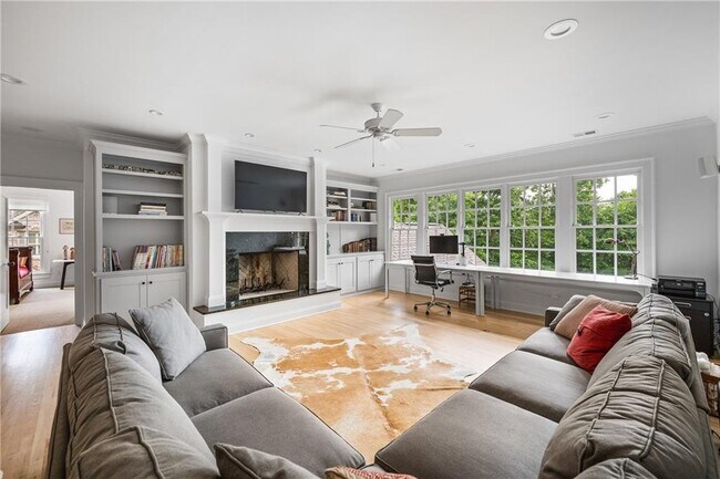 Building Photo - 1280 Becket Dr NE