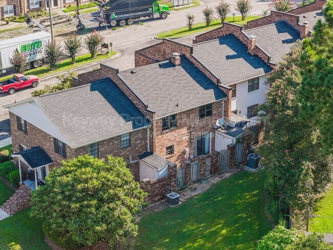 Building Photo - 2918 Arrowhead Dr