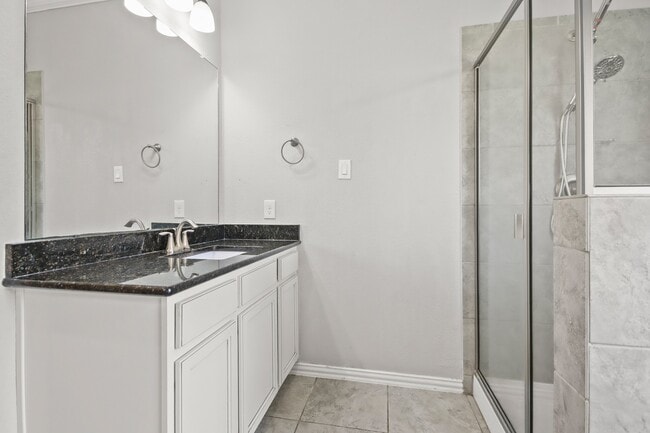 Building Photo - 702 S Galley Dr