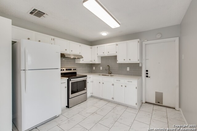 Building Photo - 300 Roanoke Dr
