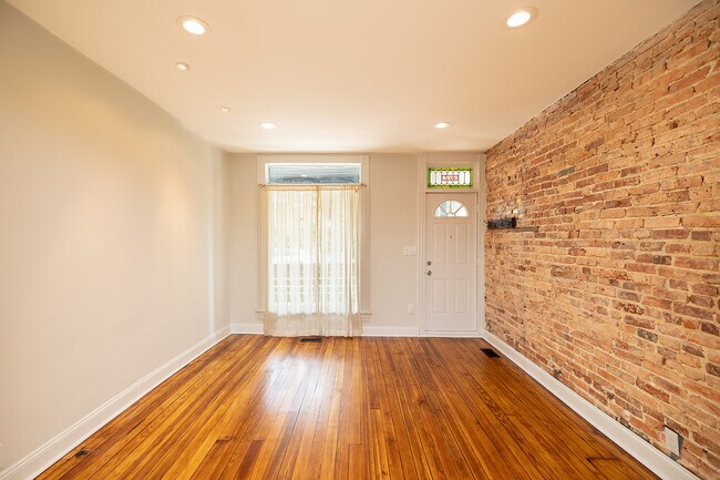 Building Photo - 2724 Hampden Ave