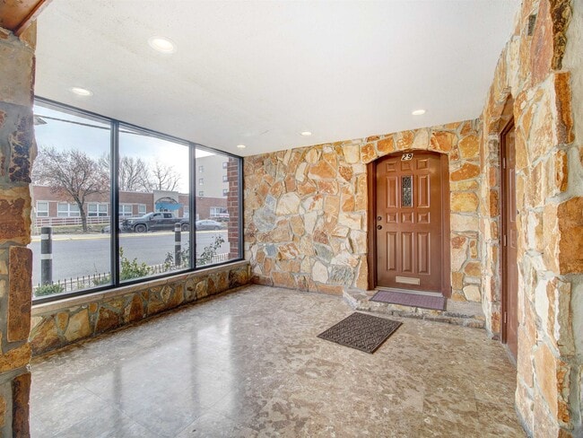 Building Photo - 8841 John F. Kennedy Blvd