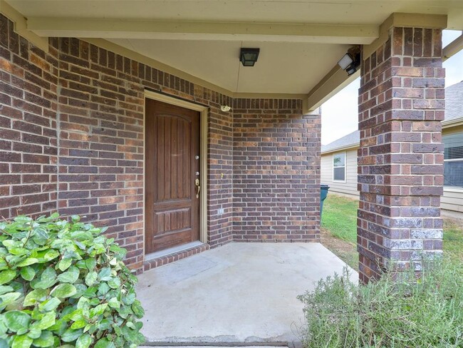 Building Photo - 180 Housefinch Loop