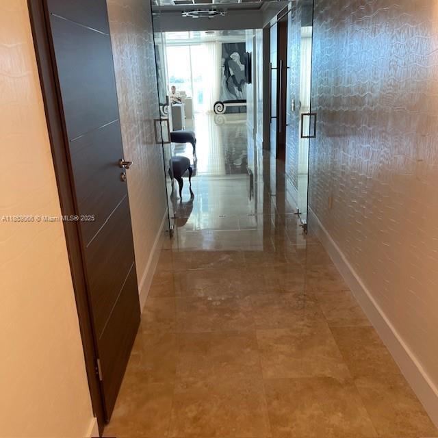 Building Photo - 20201 E Country Club Dr