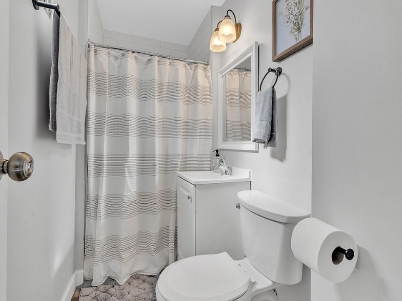 Primary Photo - 7 Division St