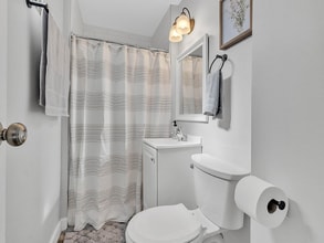 Building Photo - 7 Division St