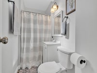 Building Photo - 7 Division St