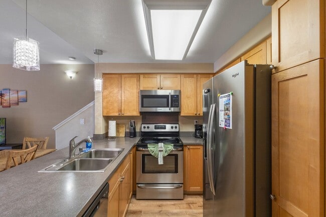 Building Photo - 92-1500 Aliinui Drive