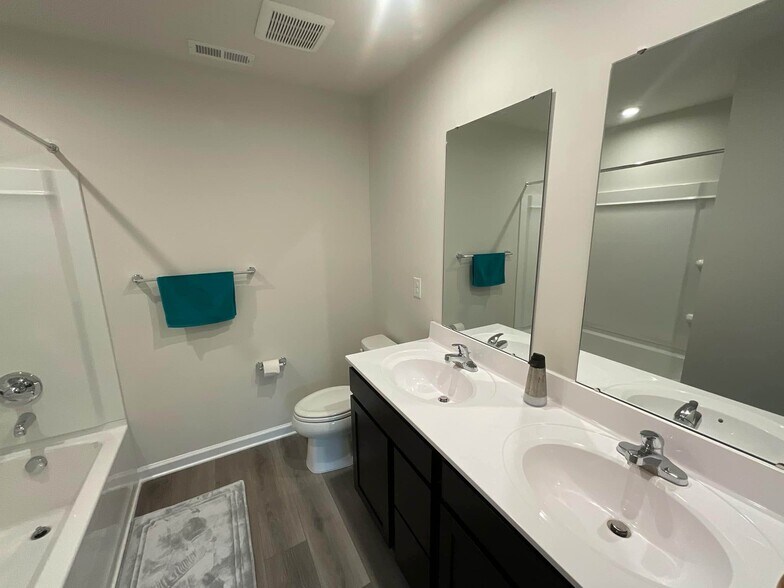 Building Photo - 75 Southwind Dr