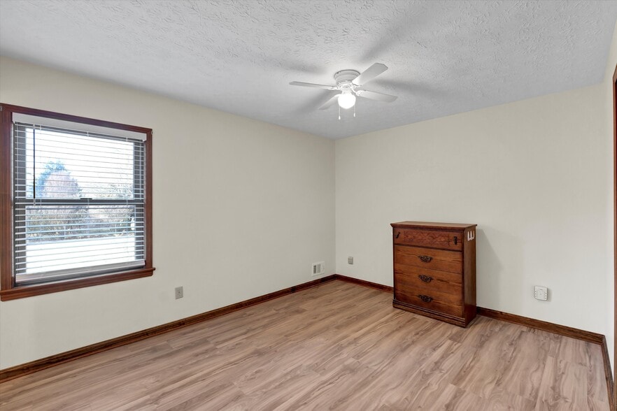 Building Photo - 10312 Going Ct