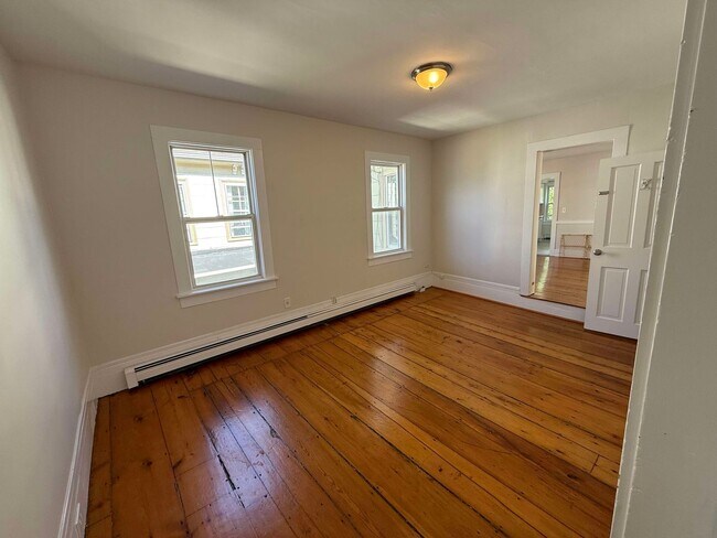 Building Photo - 178 Merrimac St
