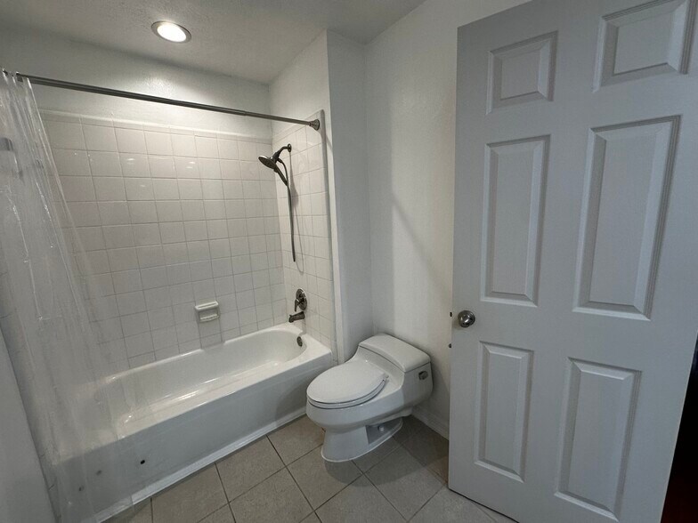 Building Photo - 4103 Pebble Beach Dr