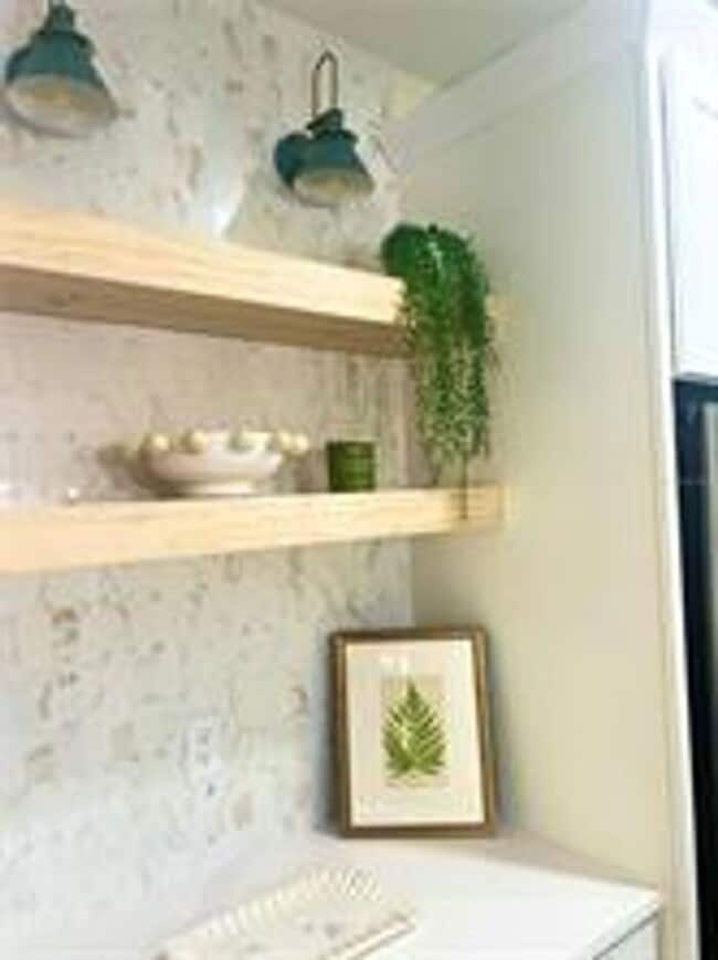 Building Photo - Fully remodeled and designer-decorated unit, 7 months to 1 year lease available.