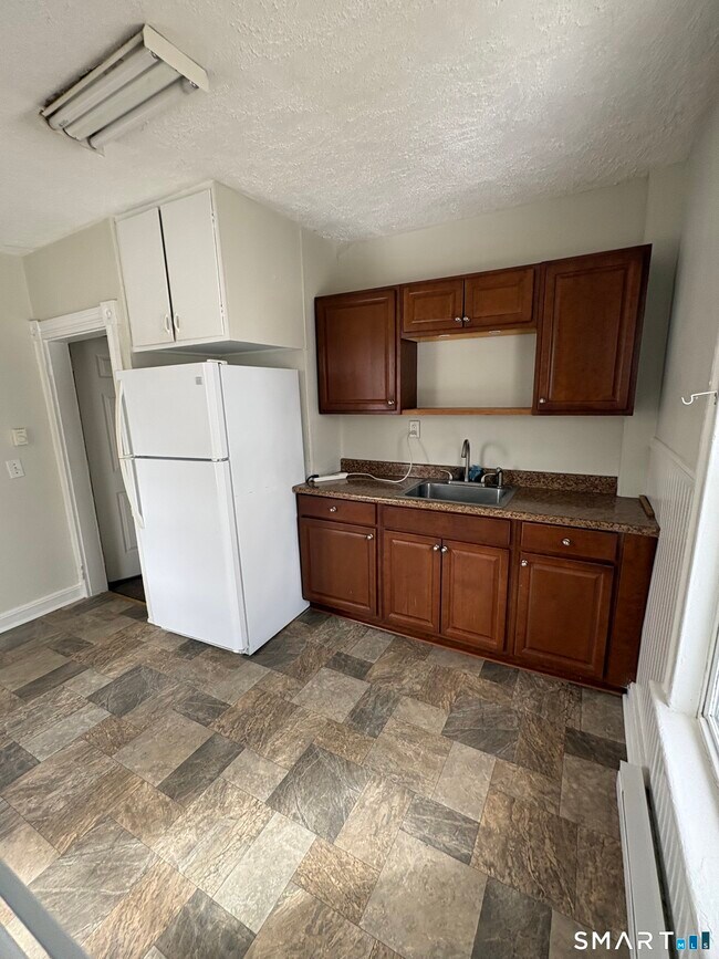 Building Photo - 55 Beaver Brook Rd