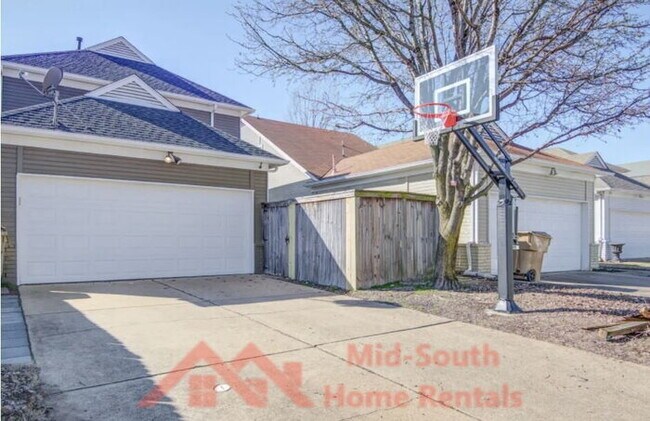 Building Photo - 1228 Island Pl E