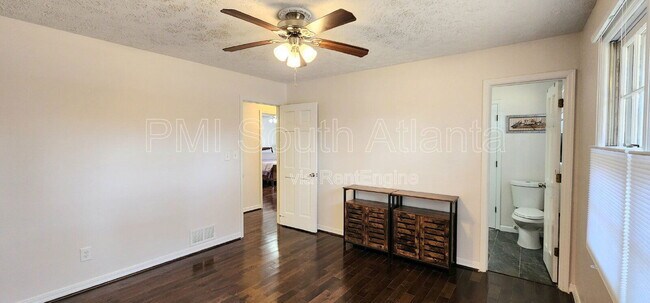 Building Photo - 1240 Flat Rock Rd