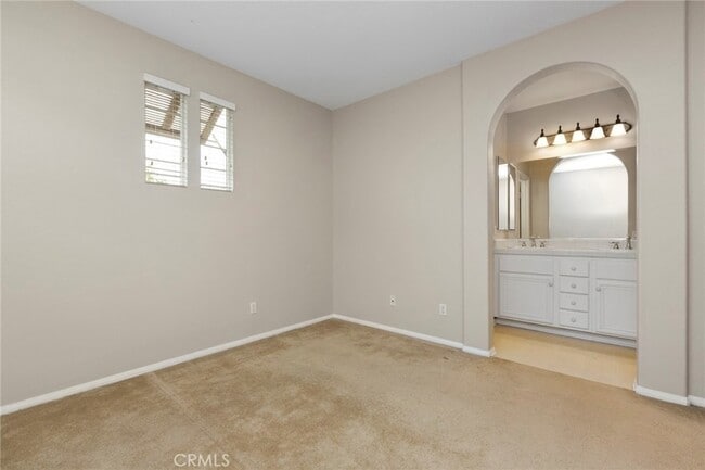 Building Photo - 21 Tall Oak