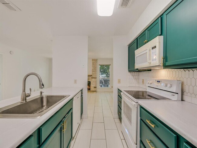 Building Photo - 10616 Mellow Ln