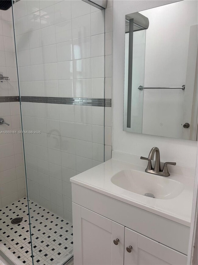 Building Photo - 6410 SW 63rd Ct