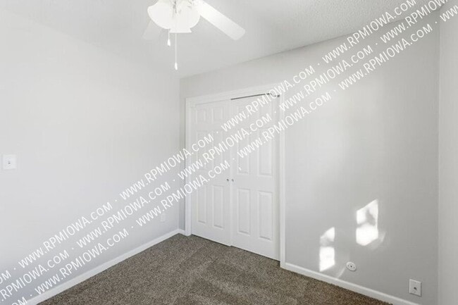 Building Photo - 3212 Ashwood Dr