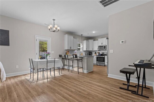 Building Photo - 212 Flying Bolt Dr