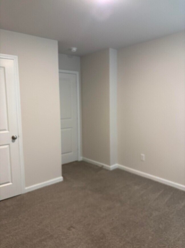Building Photo - 1848 Lacebark Dr