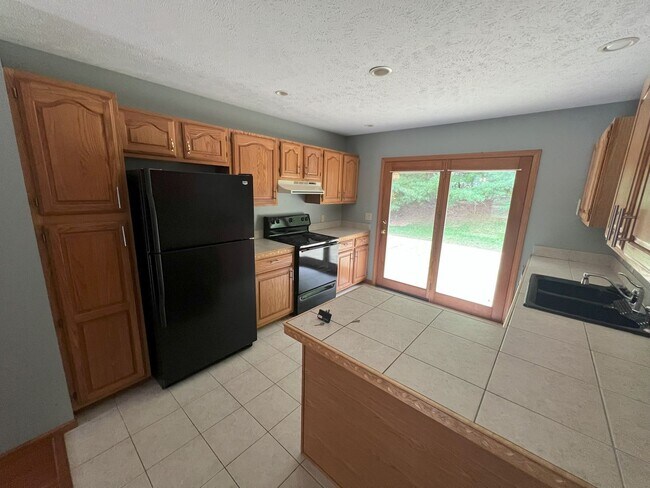 Building Photo - 4262 Eagle Crest Dr