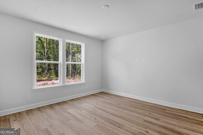 Building Photo - 267 Dendron Dr