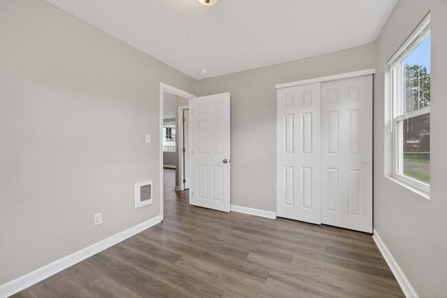 Building Photo - Ryde LLC