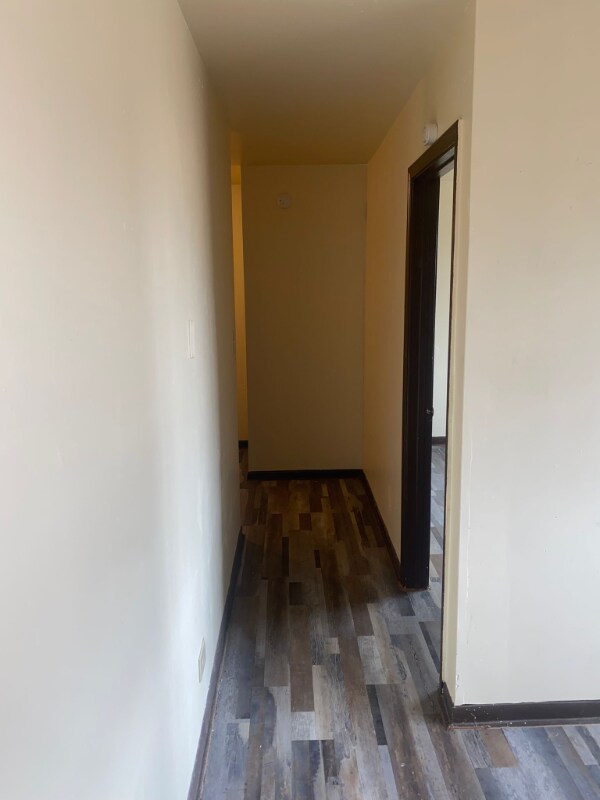 Building Photo - 480 W 16th St