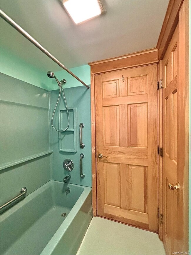 Building Photo - 60 Livingston St