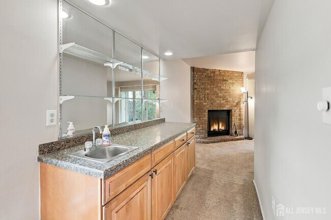 Building Photo - 23 Cloister Ct