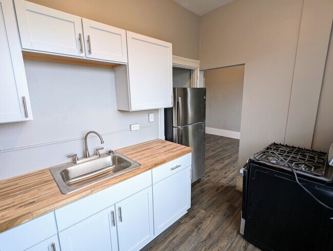 Building Photo - vin4031